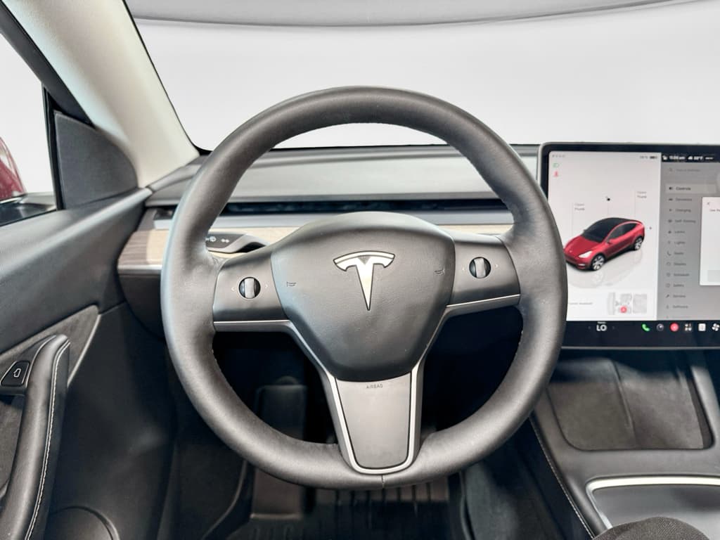 2022 Tesla Model Y view 7