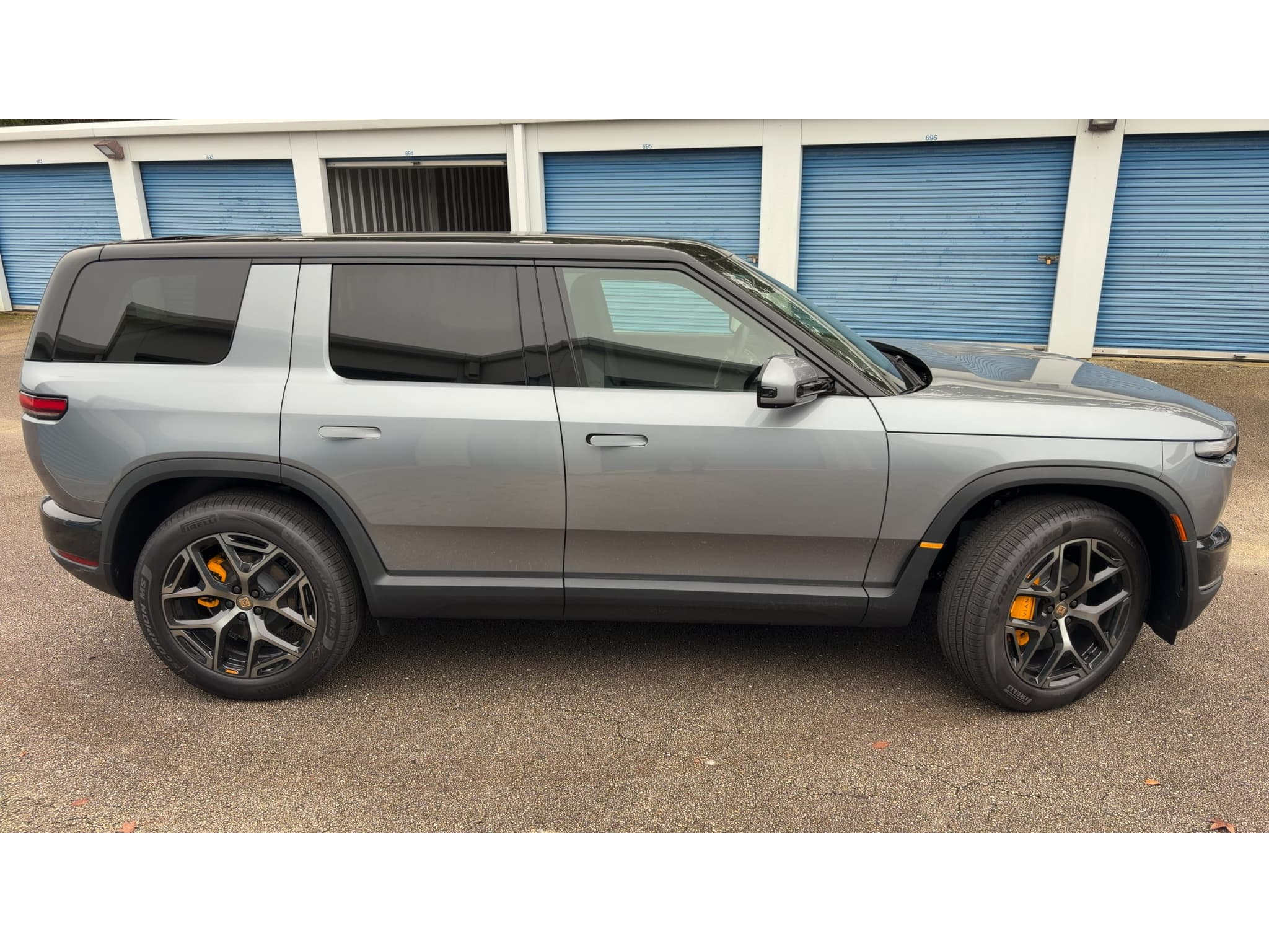2027 Rivian R2 view 3