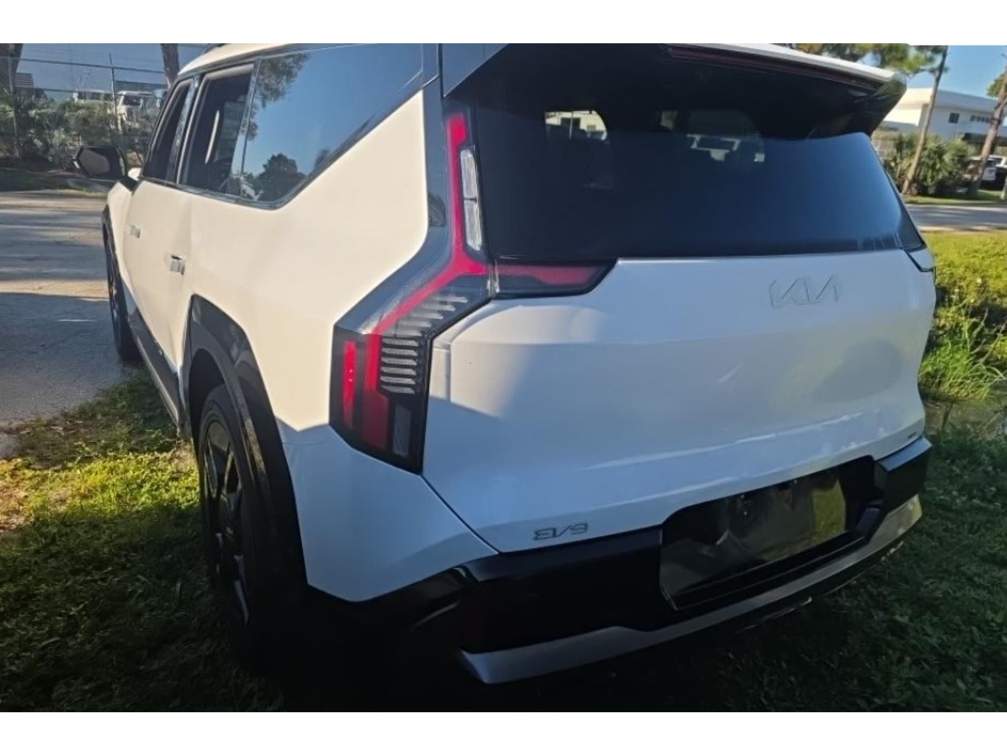 2025 Kia EV9 view 2
