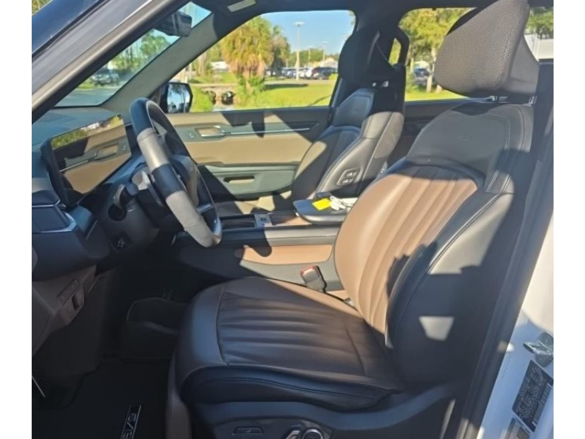 2025 Kia EV9 view 5