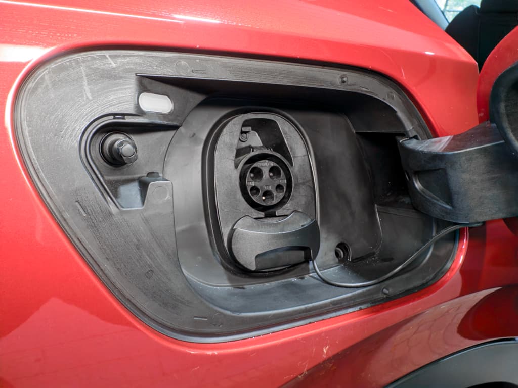 2023 Volkswagen ID.4 view 5