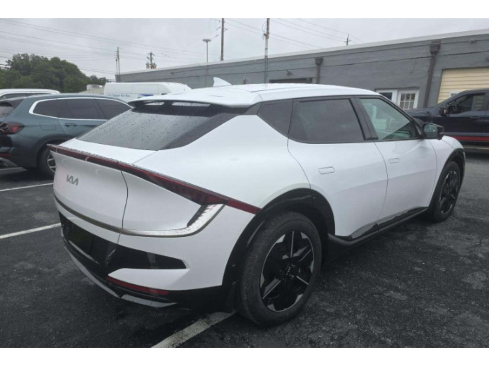 2025 Kia EV6 view 3