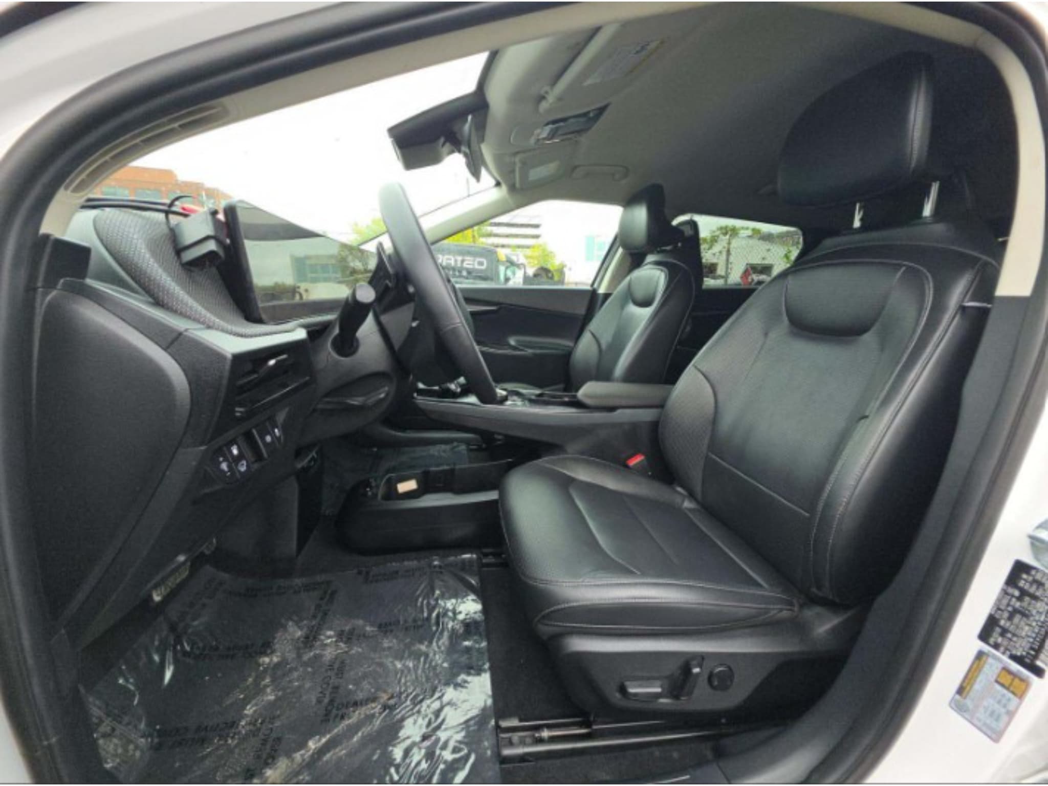 2025 Kia EV6 view 5