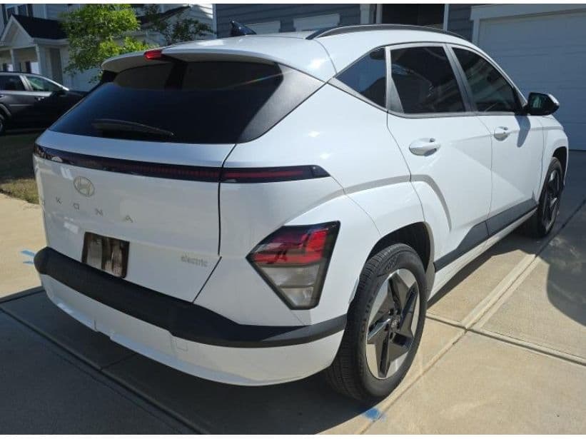 2024 Hyundai Kona view 3