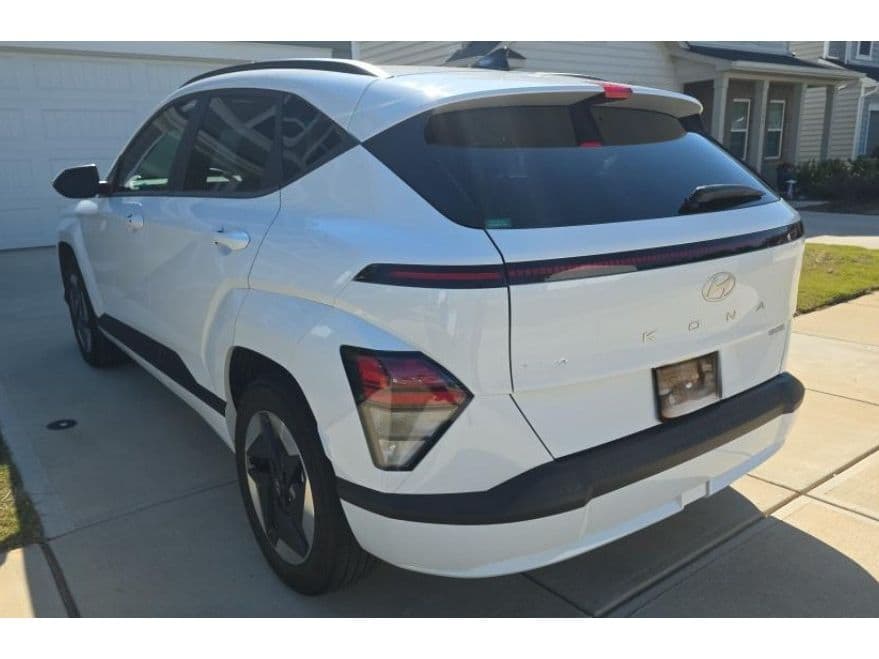 2024 Hyundai Kona view 4
