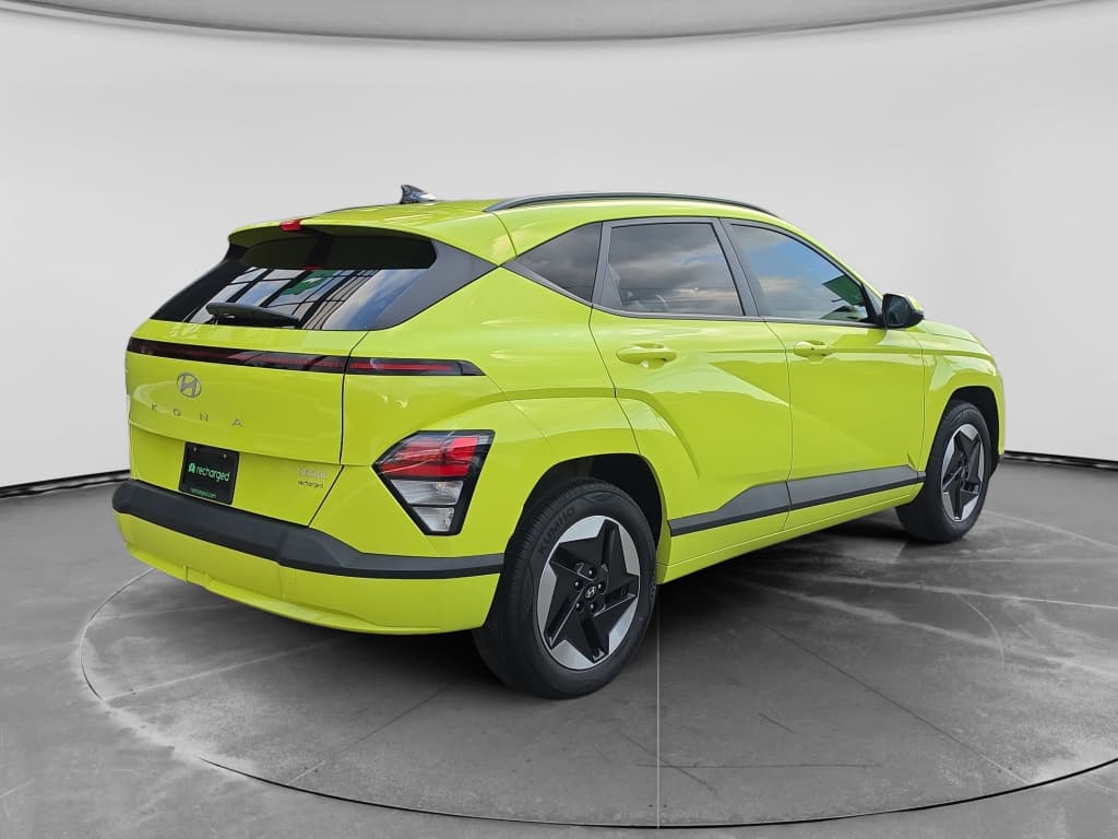 2024 Hyundai Kona view 4