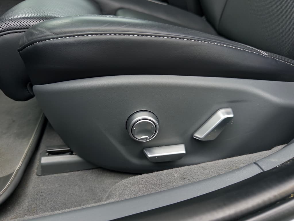 2023 Lucid Air view 7