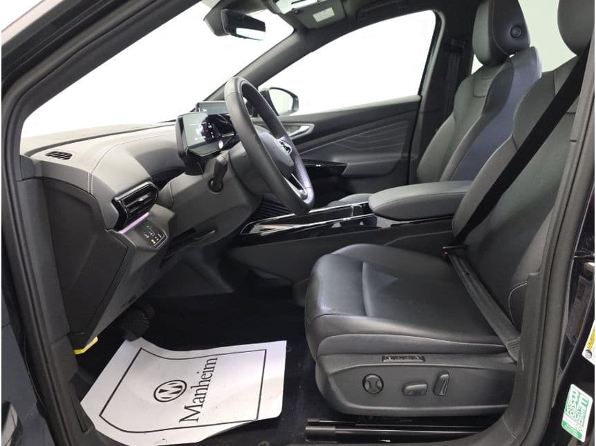 2023 Volkswagen ID.4 view 5