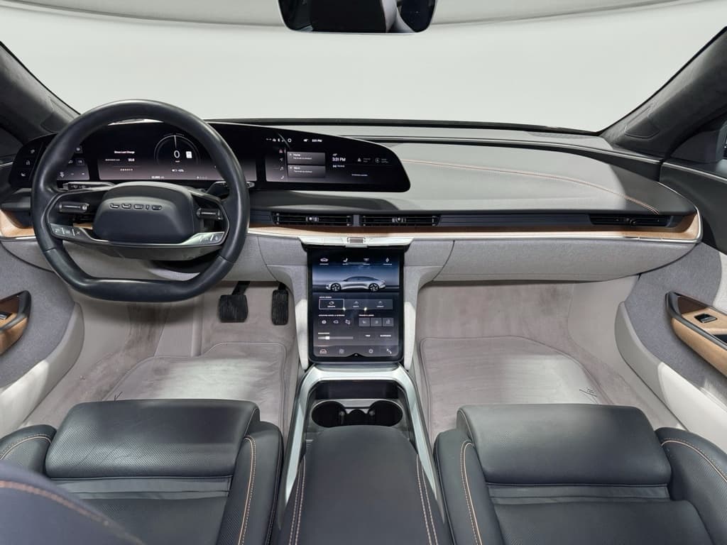 2023 Lucid Air view 19