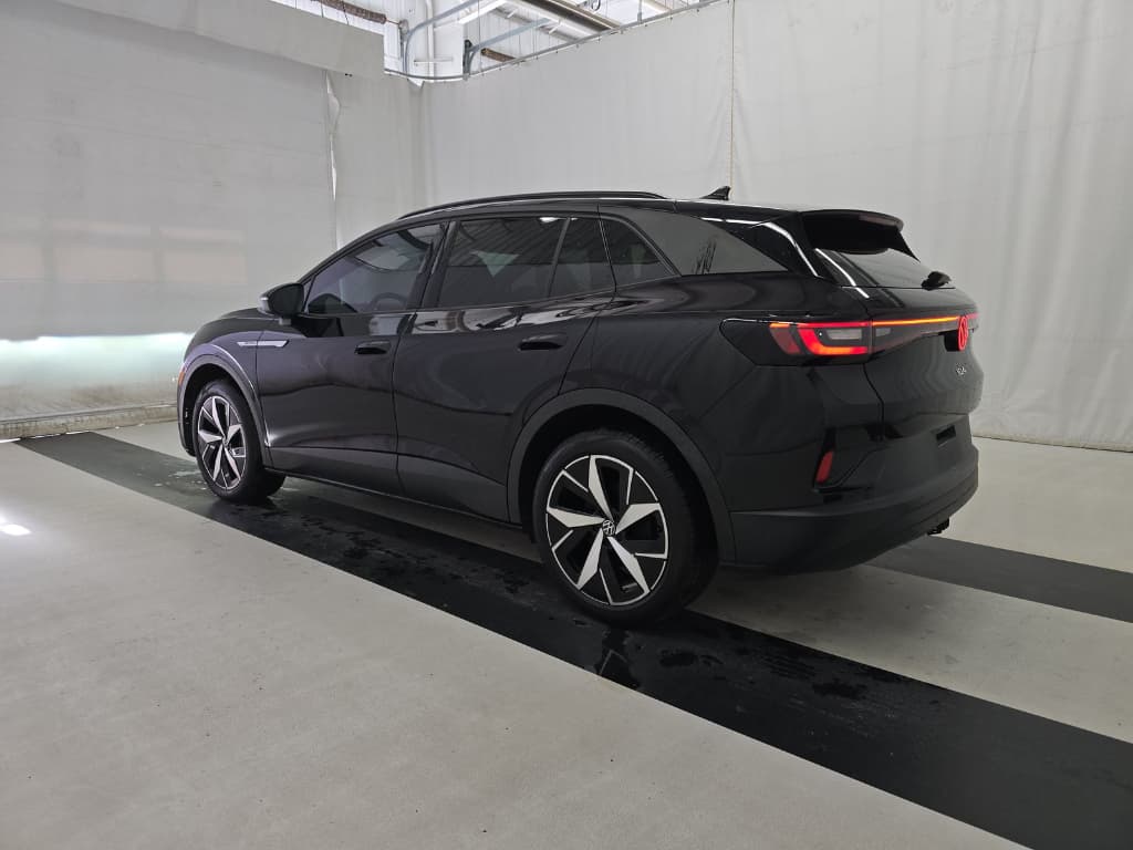 2023 Volkswagen ID.4 view 4