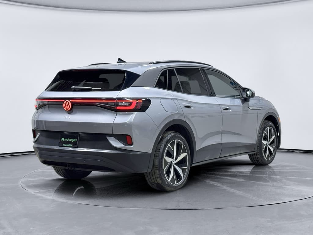 2024 Volkswagen ID.4 view 3