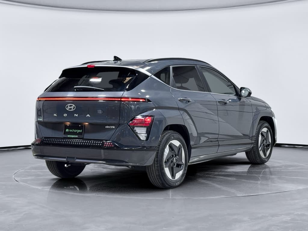 2024 Hyundai Kona view 3