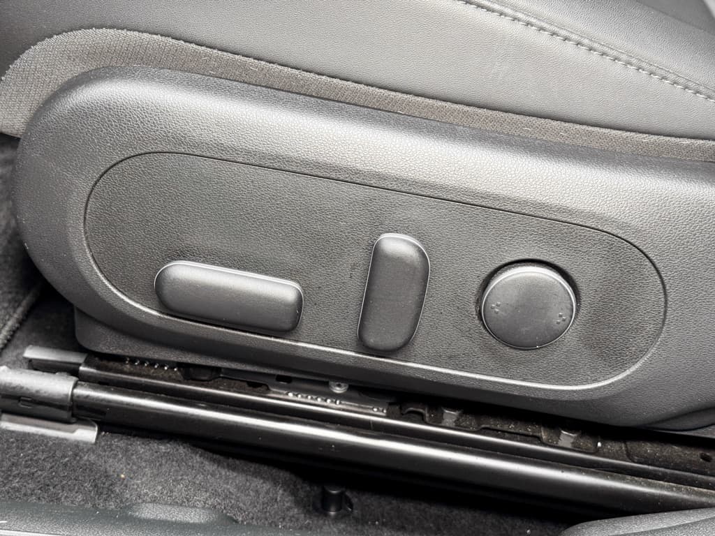 2024 Hyundai Kona view 7