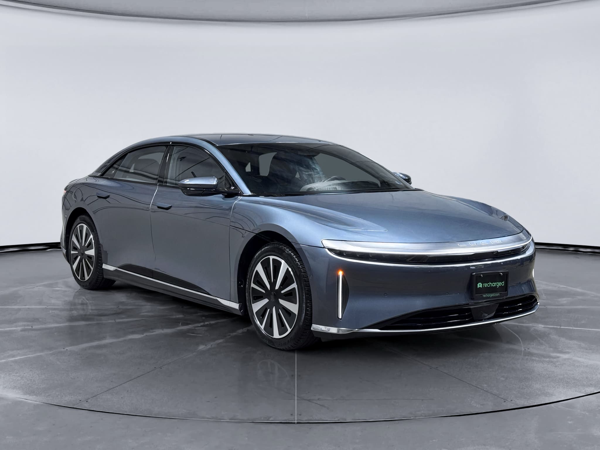 2025 Lucid Air view 4