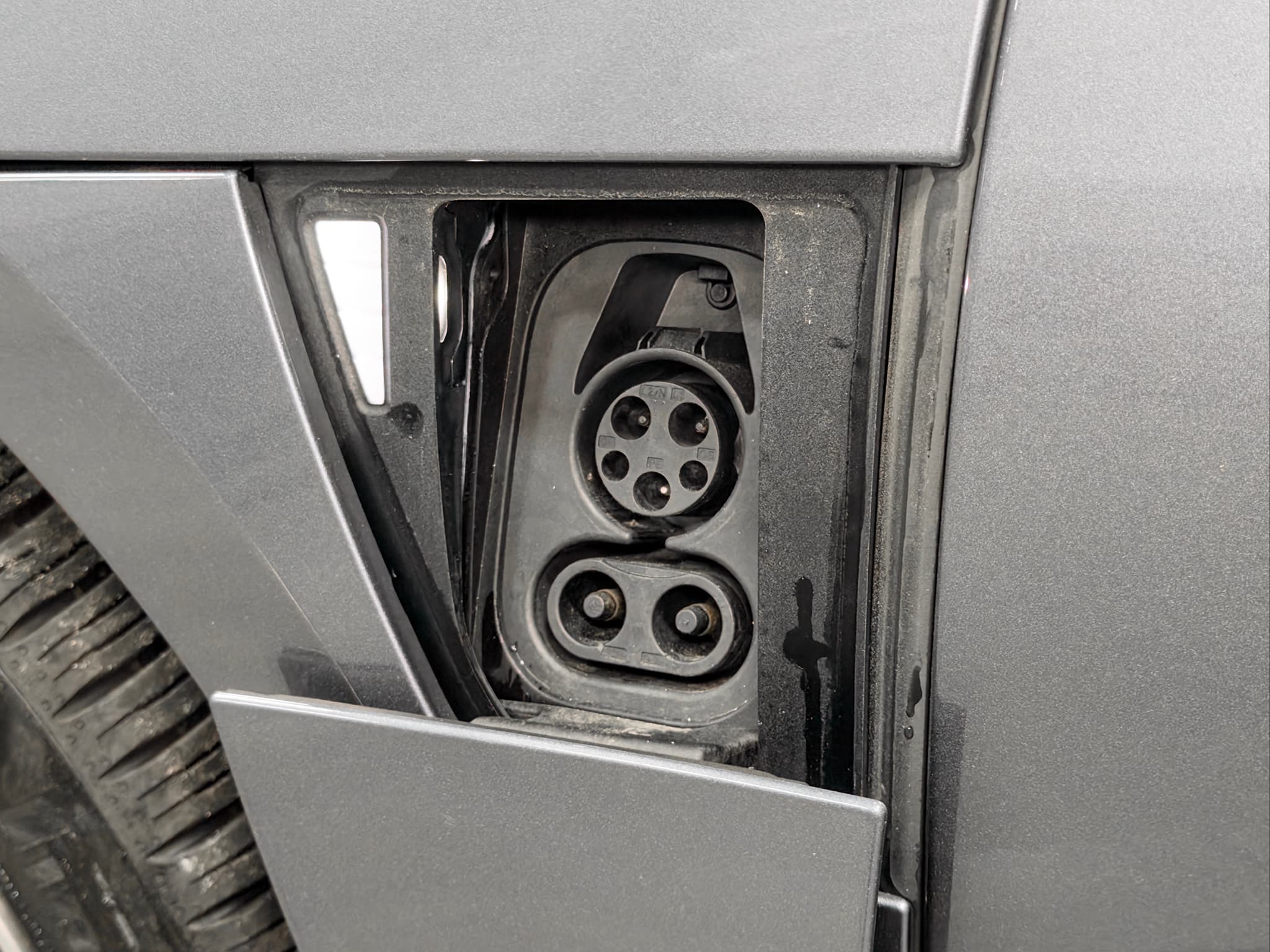 2025 Lucid Air view 5