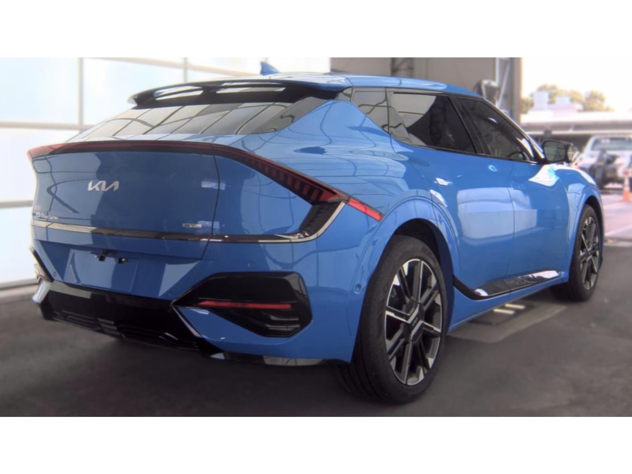 2025 Kia EV6 view 4