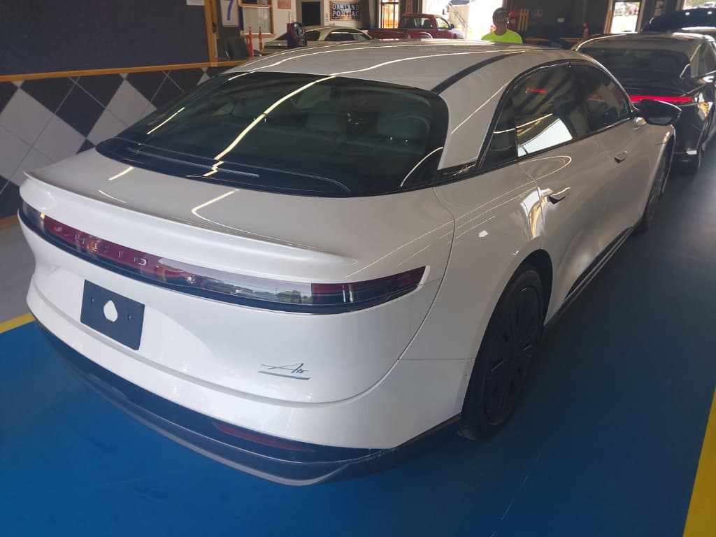 2025 Lucid Air view 2