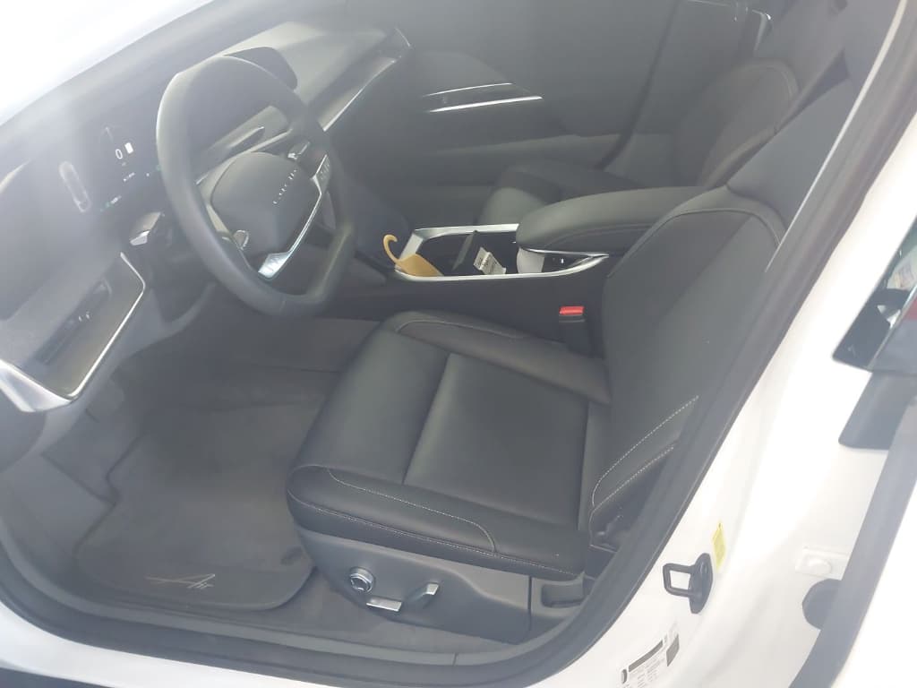 2025 Lucid Air view 3
