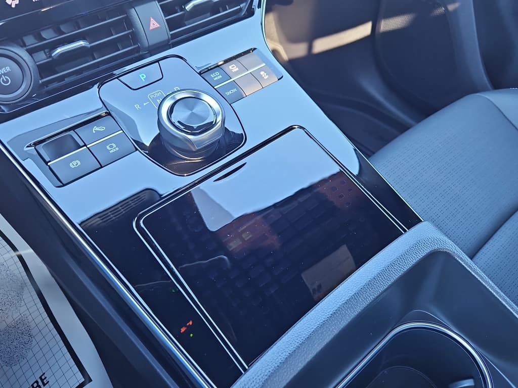 2023 Toyota bZ4X view 14