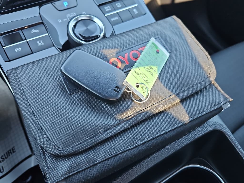 2023 Toyota bZ4X view 20