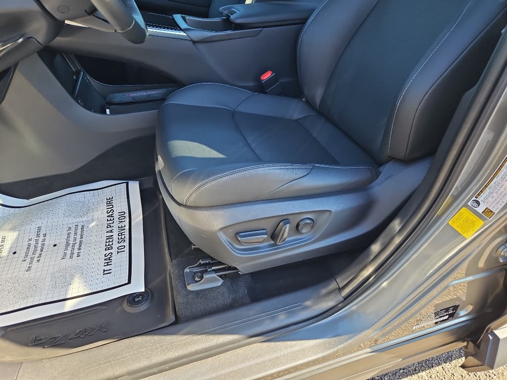 2023 Toyota bZ4X view 7