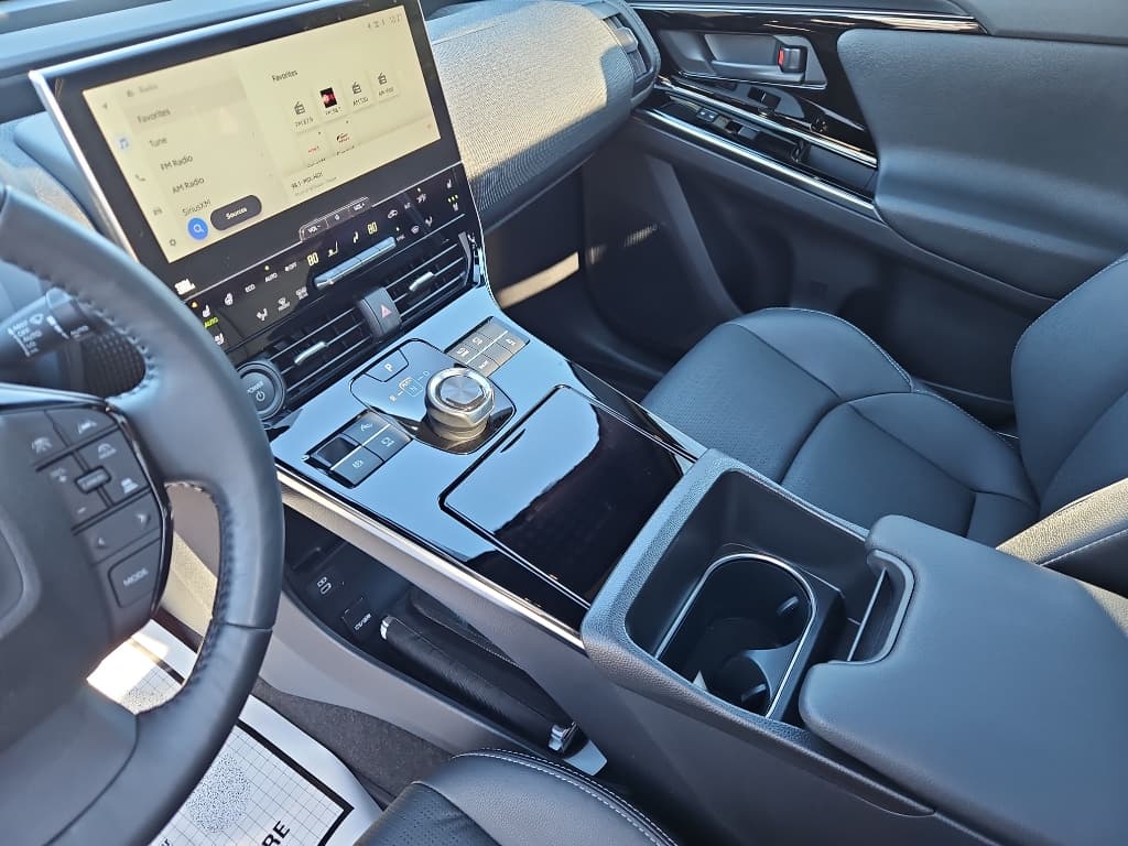 2023 Toyota bZ4X view 18