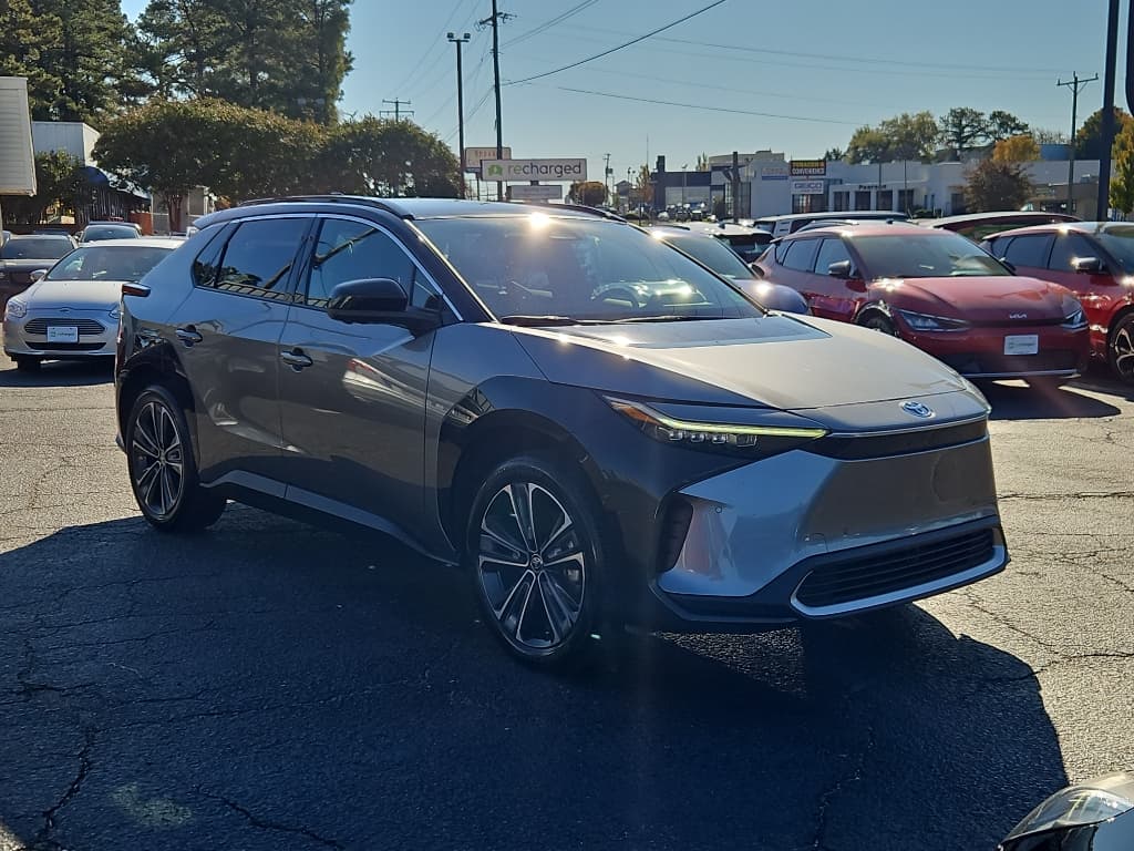 2023 Toyota bZ4X view 4