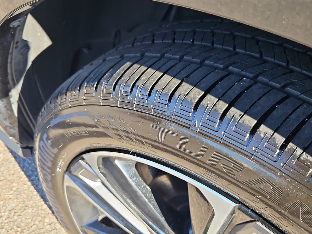 2023 Toyota bZ4X view 29