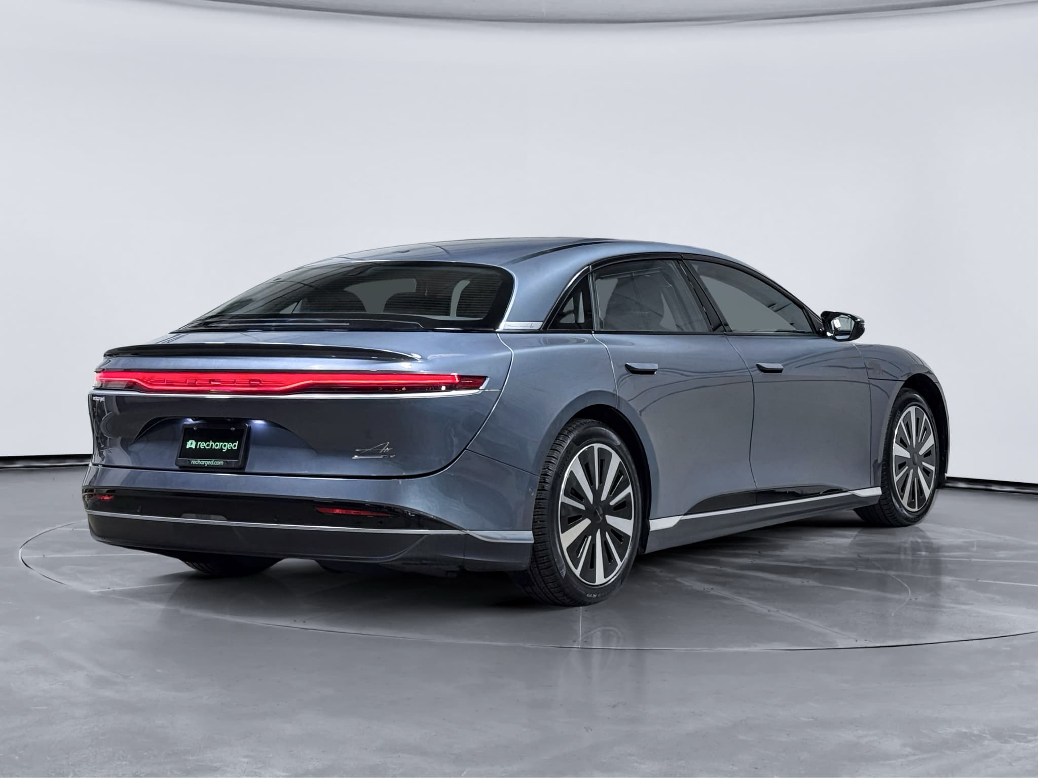 2025 Lucid Air view 3