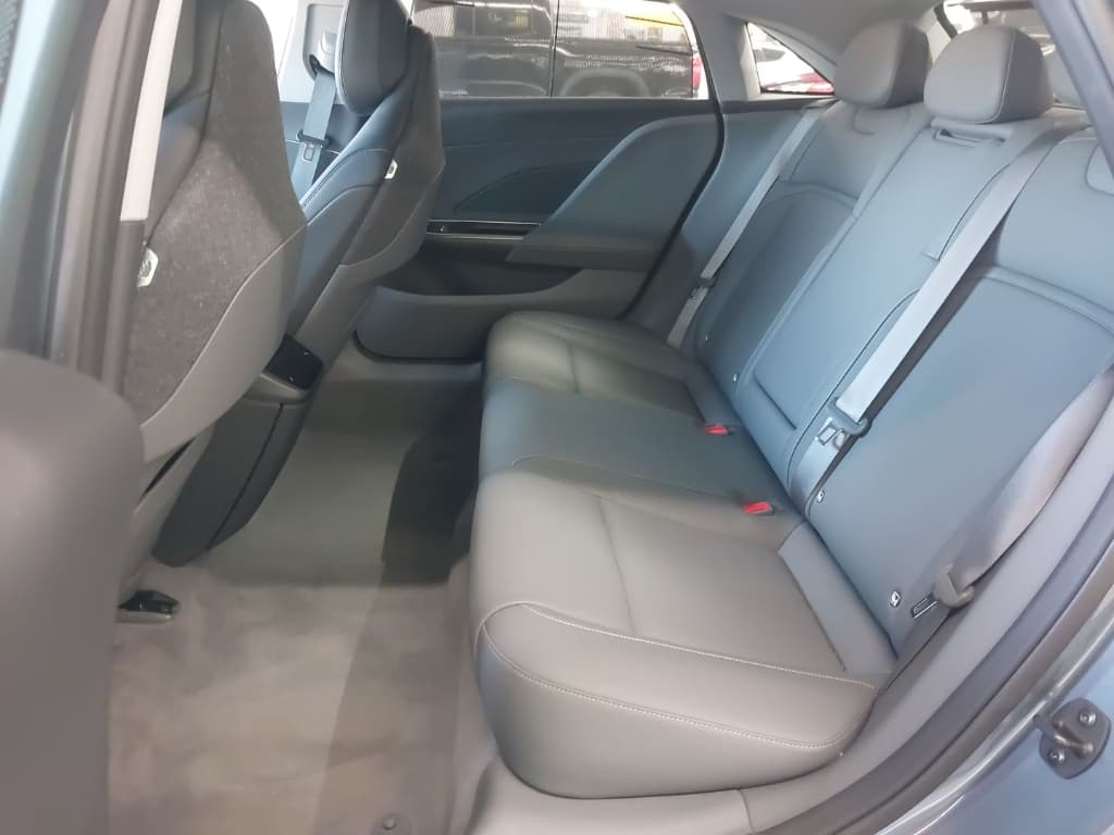 2025 Lucid Air view 5