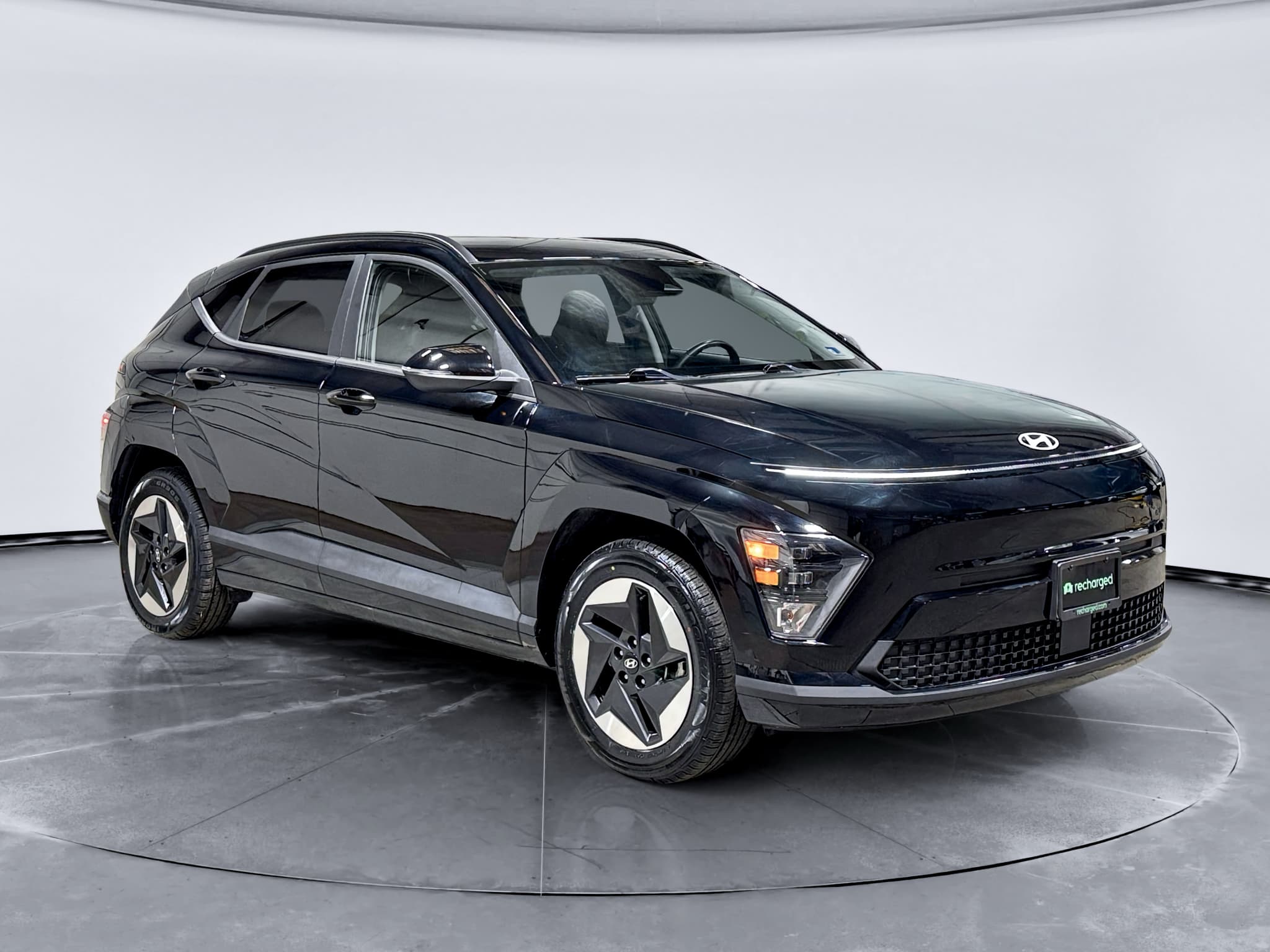 2024 Hyundai Kona view 4