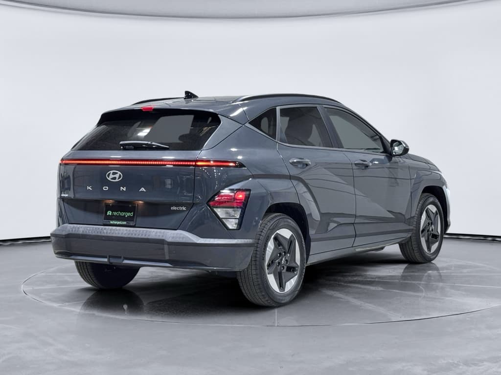 2024 Hyundai Kona view 3