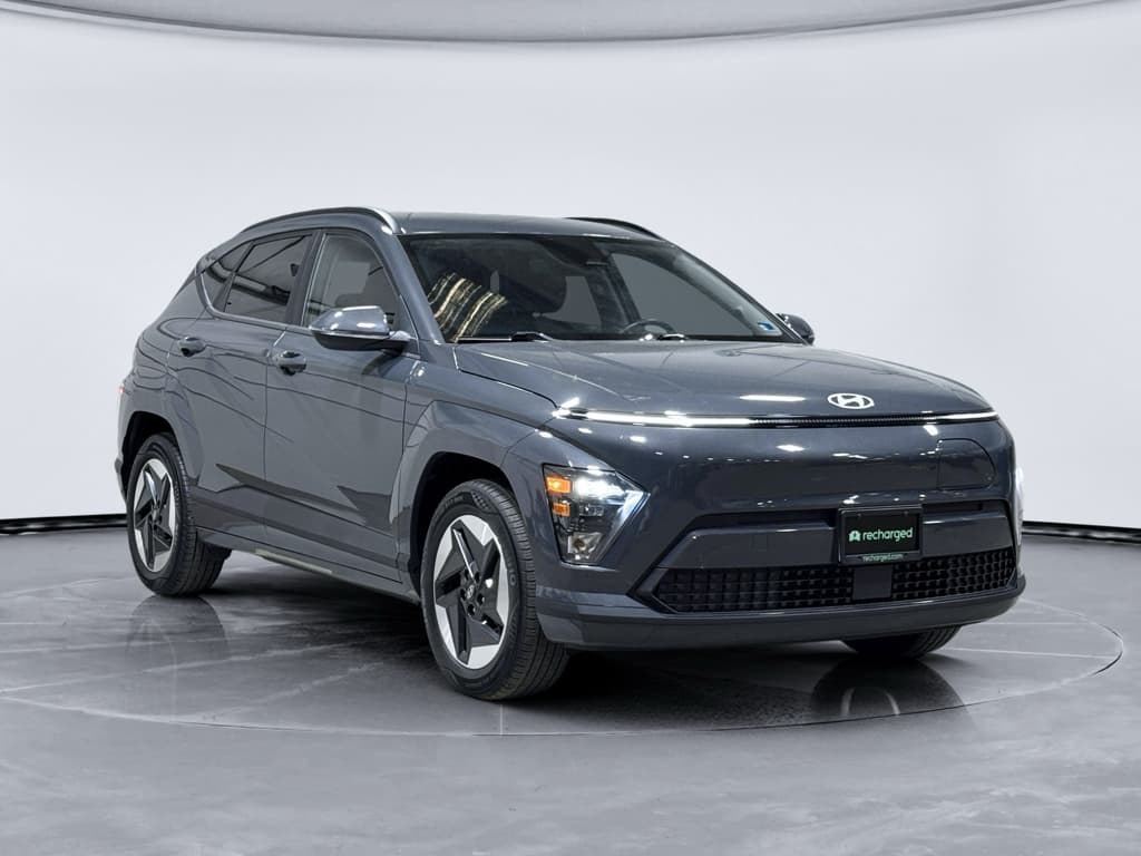2024 Hyundai Kona view 4