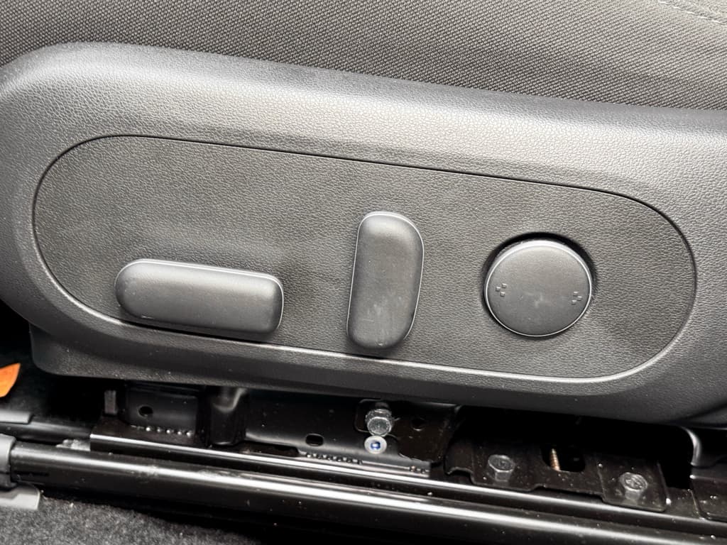 2024 Hyundai Kona view 6