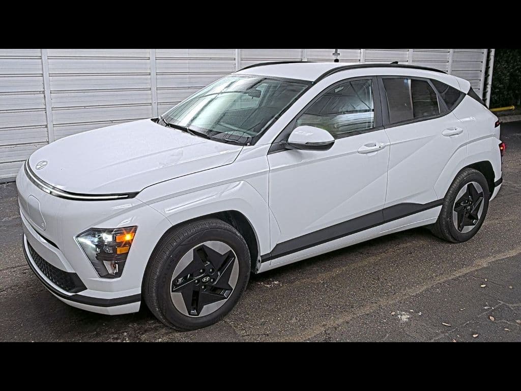 2024 Hyundai Kona view 1