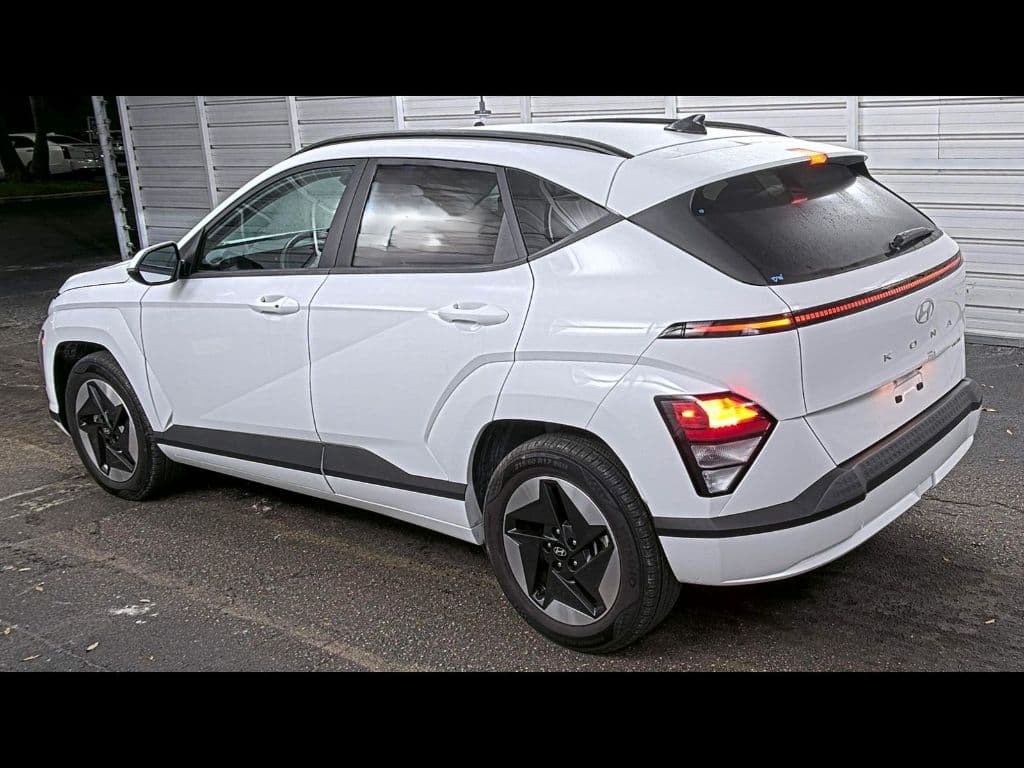 2024 Hyundai Kona view 2