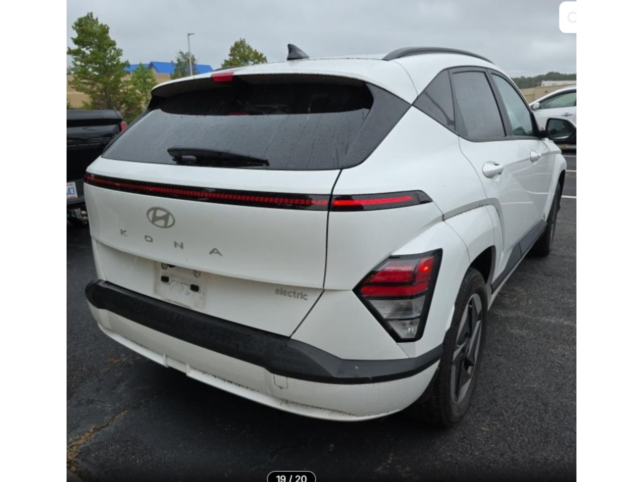 2024 Hyundai Kona view 3
