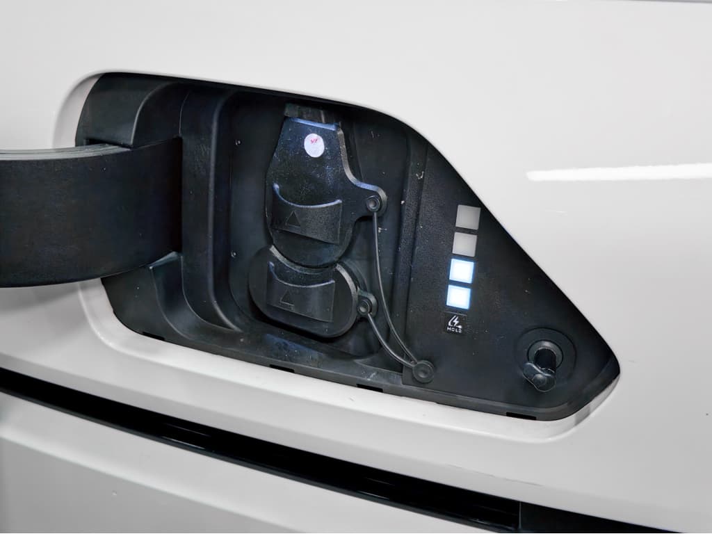 2024 Hyundai Kona view 5