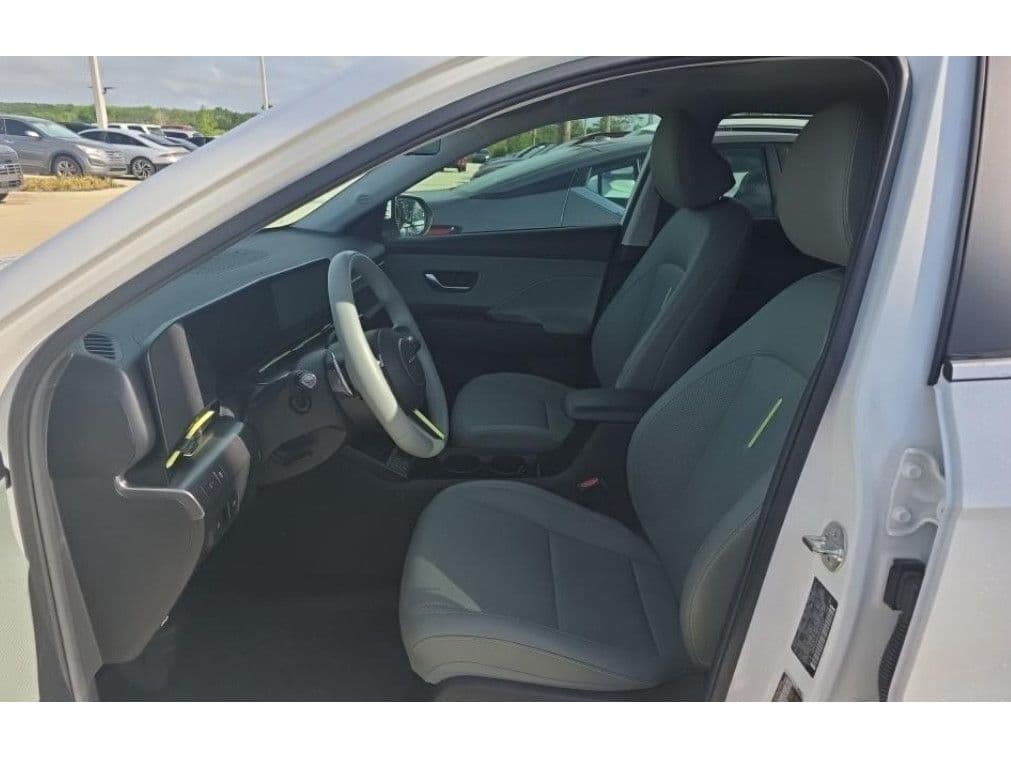 2024 Hyundai Kona view 5