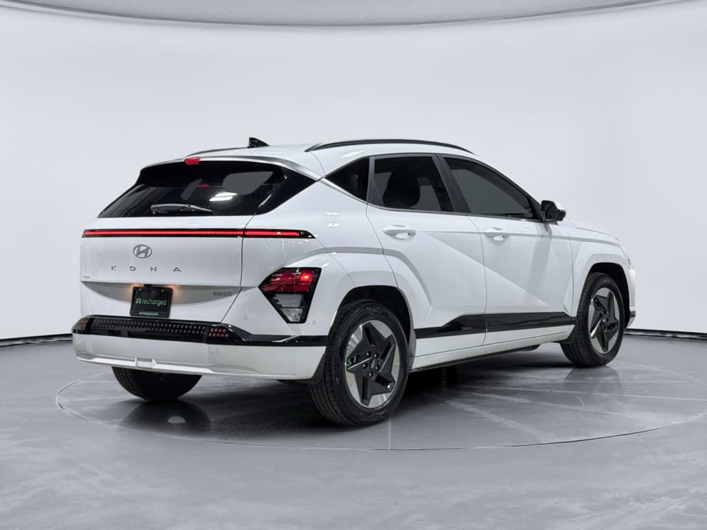 2024 Hyundai Kona view 3