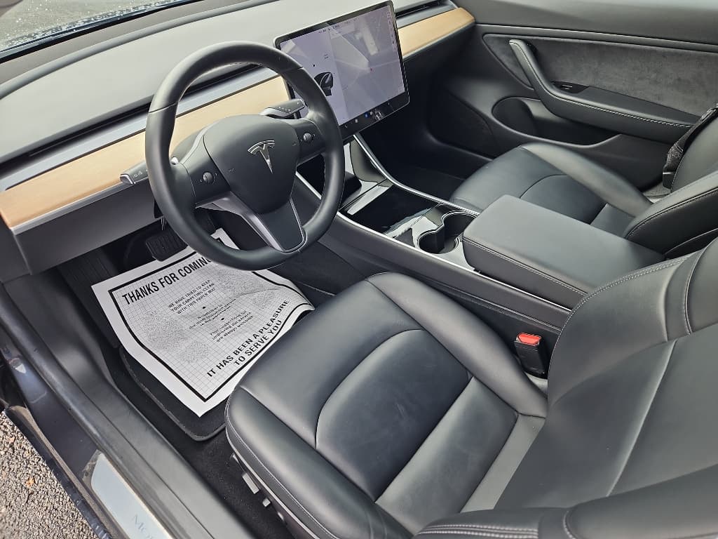 2018 Tesla Model 3 view 16