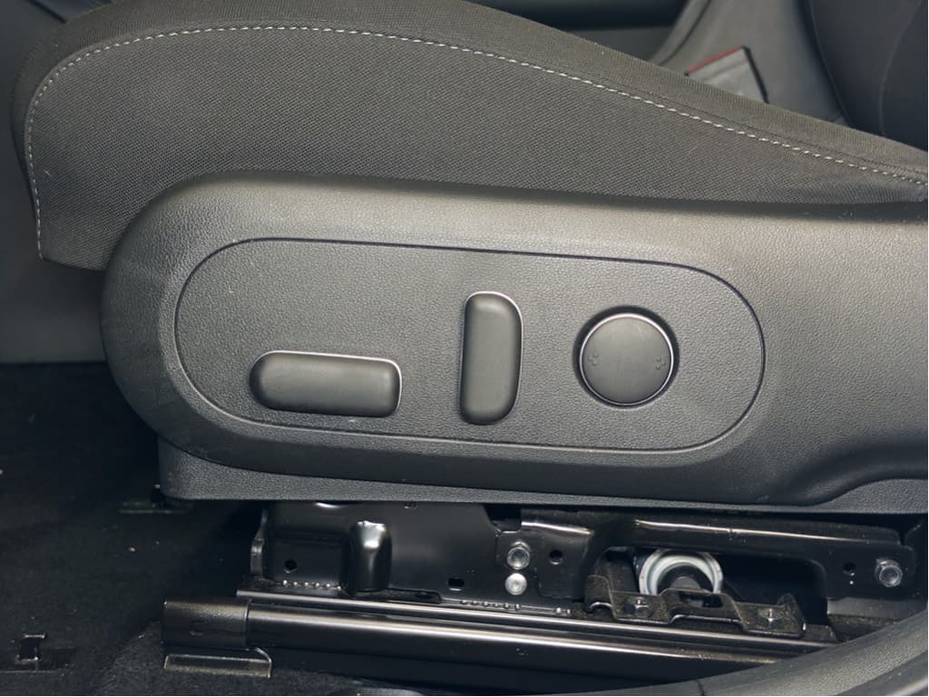 2024 Hyundai Kona view 7