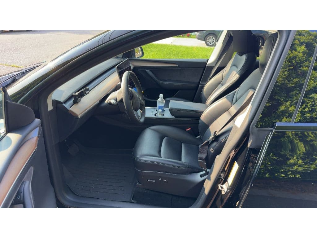 2024 Tesla Model Y view 6