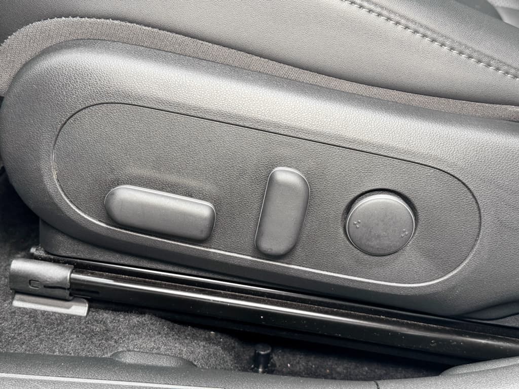 2024 Hyundai Kona view 7