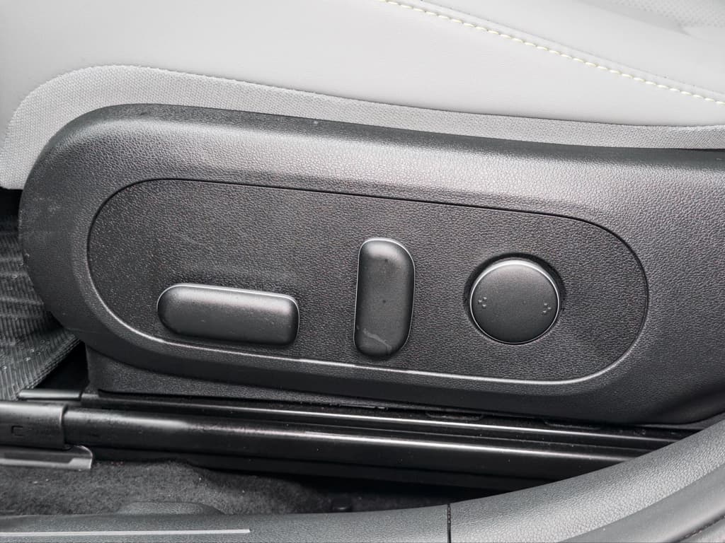 2024 Hyundai Kona view 6