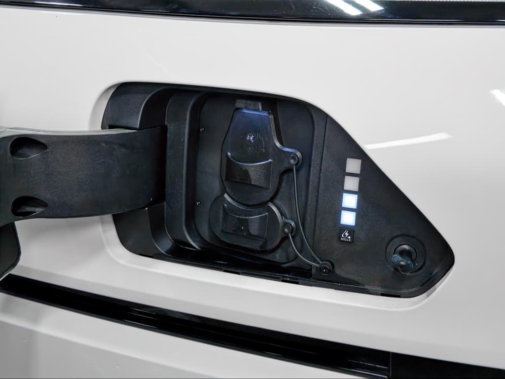 2024 Hyundai Kona view 5