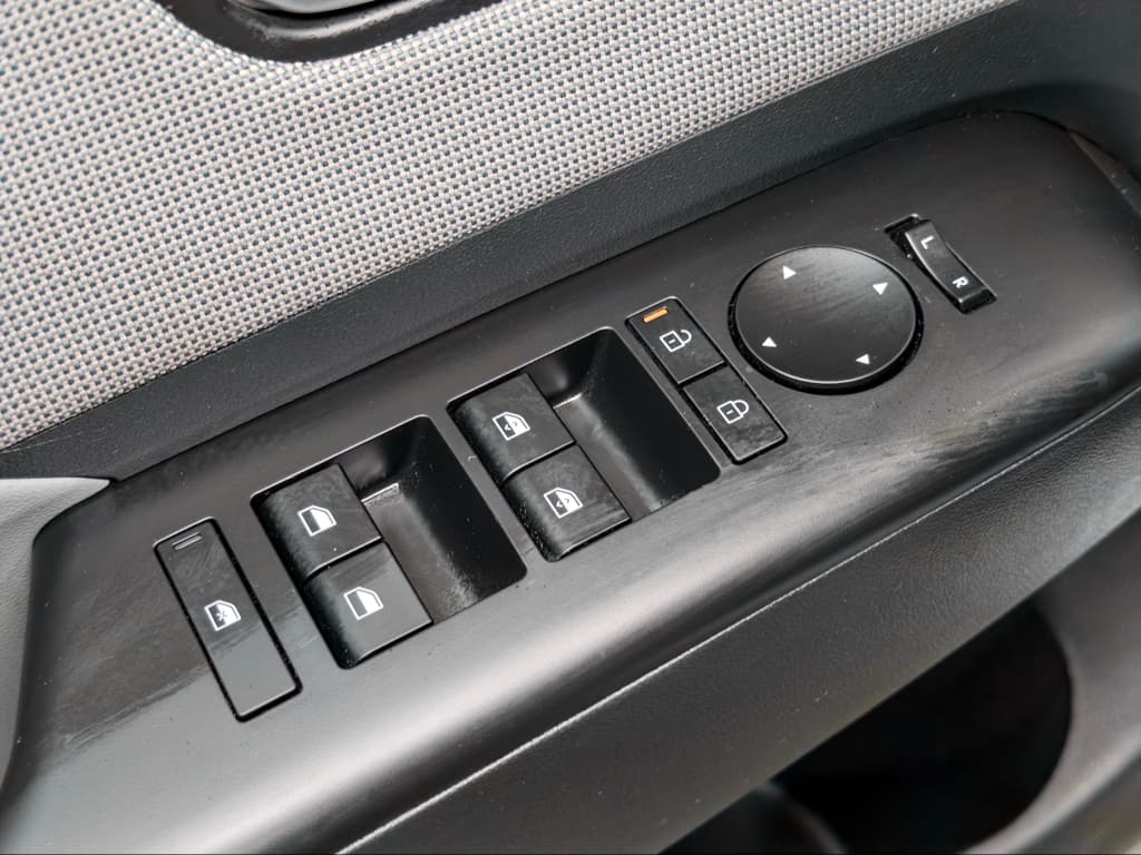 2024 Hyundai Kona view 7