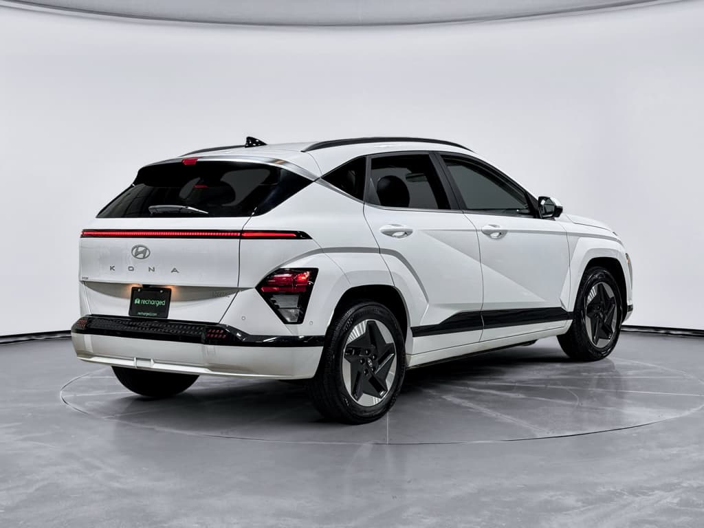 2024 Hyundai Kona view 3