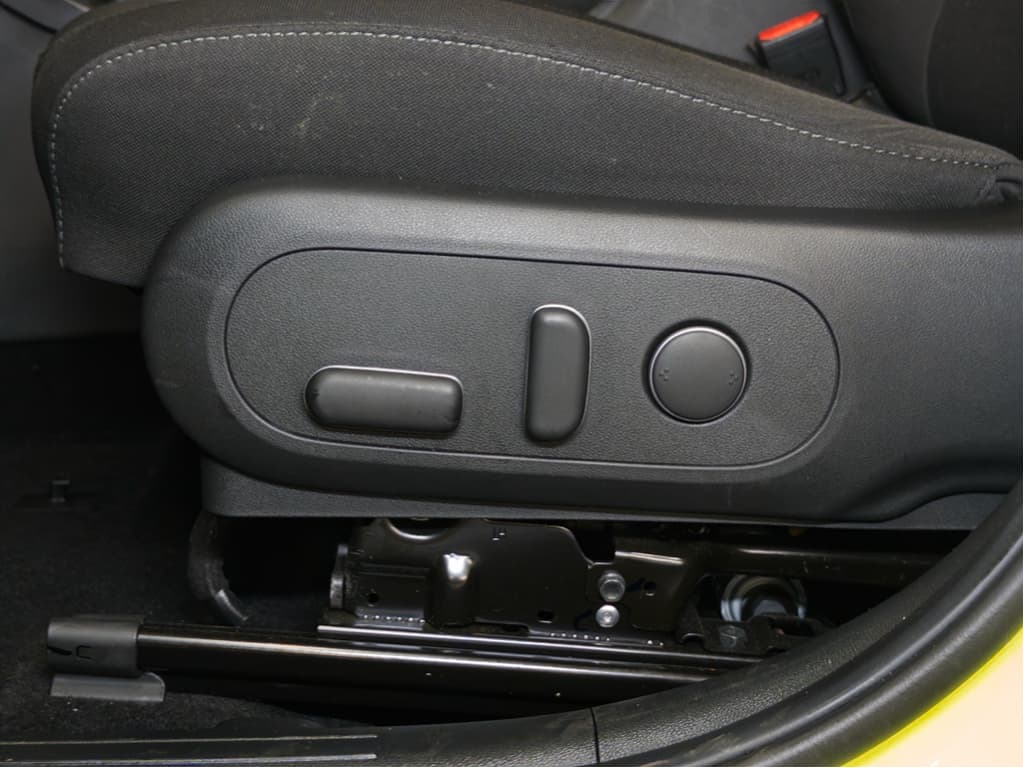 2024 Hyundai Kona view 7