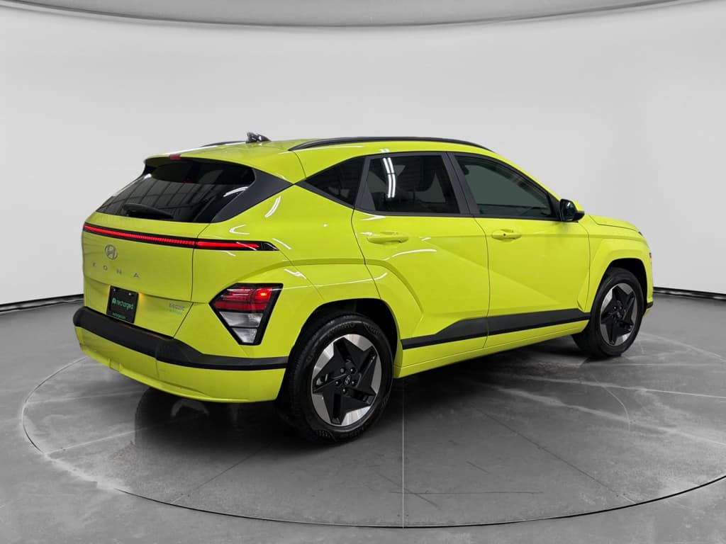 2024 Hyundai Kona view 3